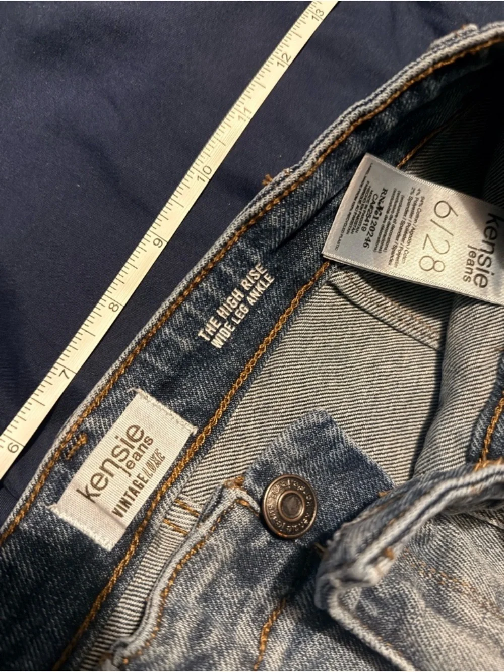 Kensie Wide-Leg Crop Jeans in Light Blue Wash